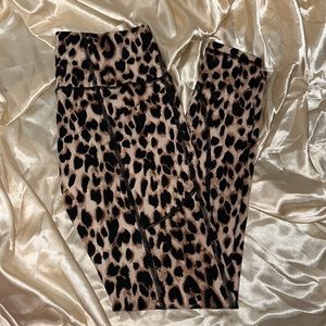 Cheetah print leggings
